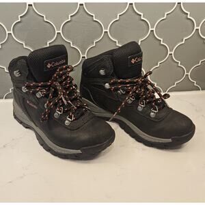 Columbia Women's Ridge Waterproof Hiking Boot Black/ Red BL3783-010 Size 6.5
